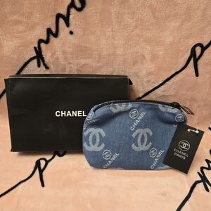 Chanel Beauty Blue Denim Logo Cosmetic Pouch NWT and Box